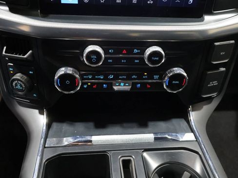 Used 2025 Ford F150 Lariat w/ Equipment Group 501A Mid AWD/4WD image 29