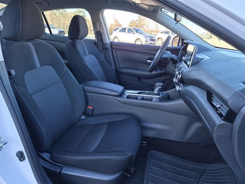 Used 2025 Nissan Sentra SV image 19