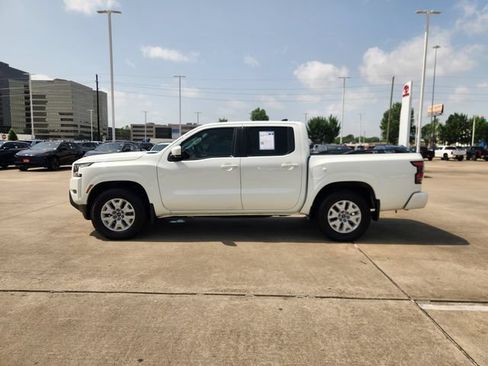 Used 2022 Nissan Frontier SV w/ Technology Package RWD image 4