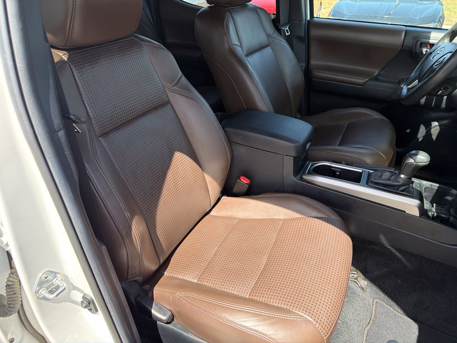 Used 2021 Toyota Tacoma Limited RWD image 21