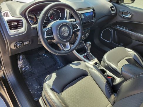 Used 2018 Jeep Compass Latitude image 8