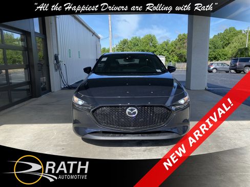 Used 2024 MAZDA MAZDA3 s FWD image 3