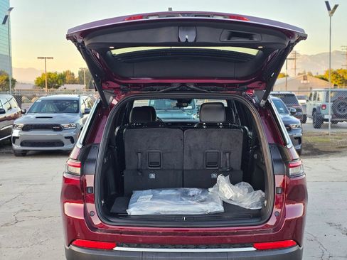 New 2026 Jeep Grand Cherokee L Limited AWD/4WD image 6