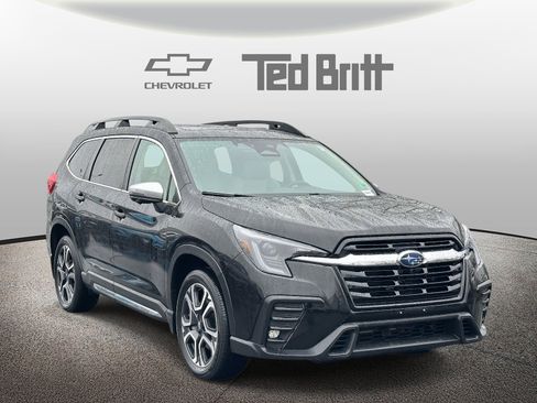 Used 2023 Subaru Ascent Limited w/ Technology Package image 3
