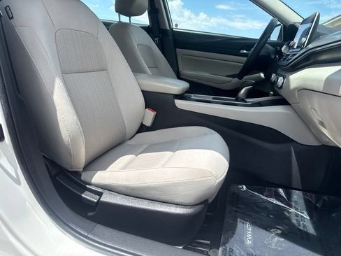 Used 2025 Nissan Altima 2.5 SV FWD image 38