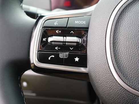 Used 2025 Kia Sorento S image 28