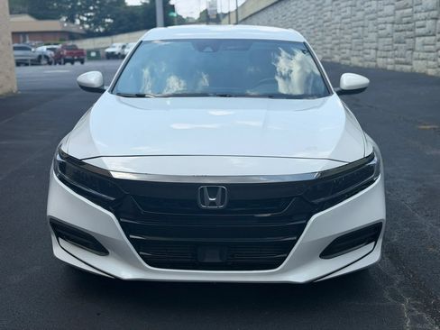 Used 2018 Honda Accord Sport image 3