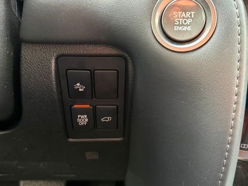 Used 2019 Lexus LX 570 4WD w/ Luxury Package image 24