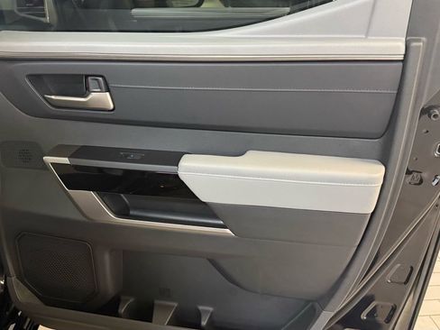 Used 2024 Toyota Tundra Limited image 27