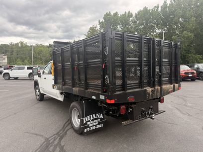 New 2025 GMC Sierra 3500 Pro w/ Convenience Package