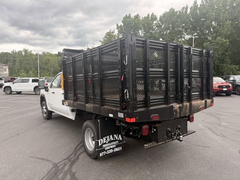 New 2025 GMC Sierra 3500 Pro w/ Convenience Package image 3