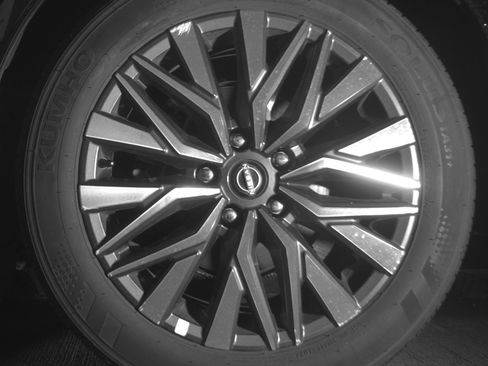 Used 2025 Nissan Altima 2.5 SV image 14