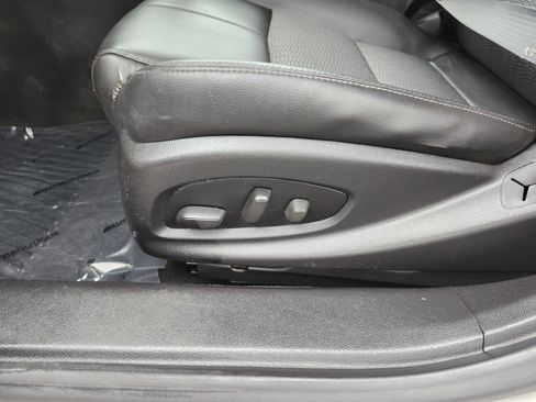 Used 2014 Chevrolet Impala LT w/ Convenience Package FWD image 24