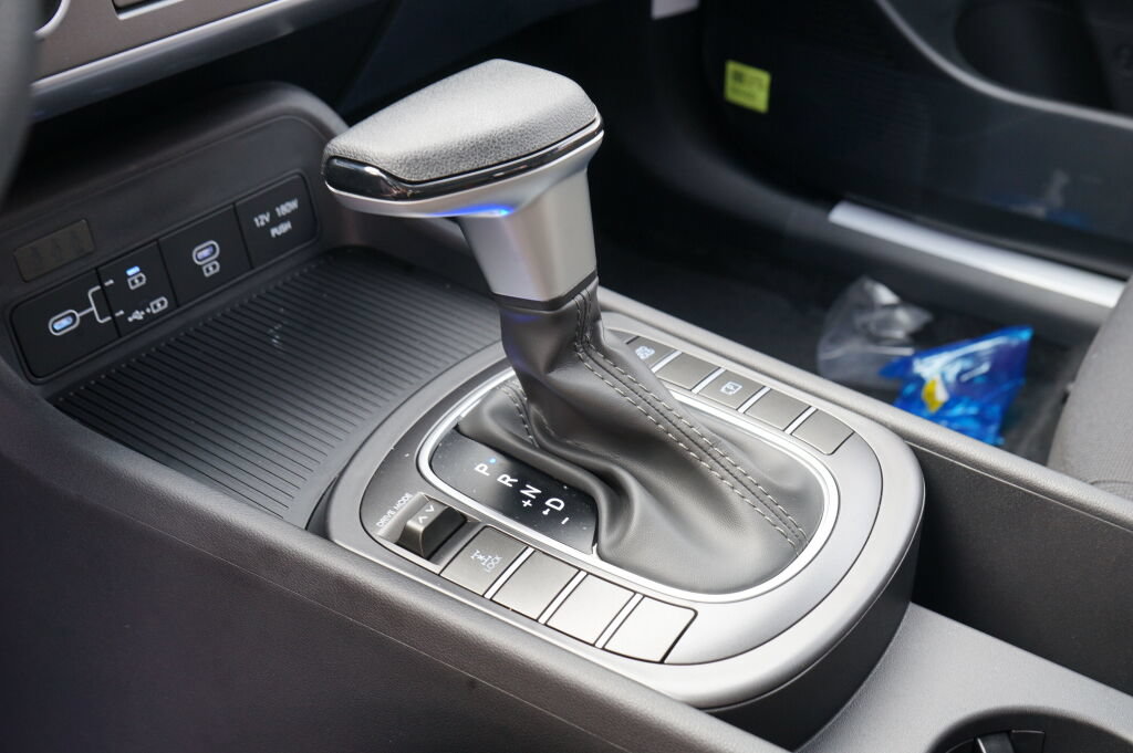 New 2027 Hyundai Kona SE AWD/4WD image 16