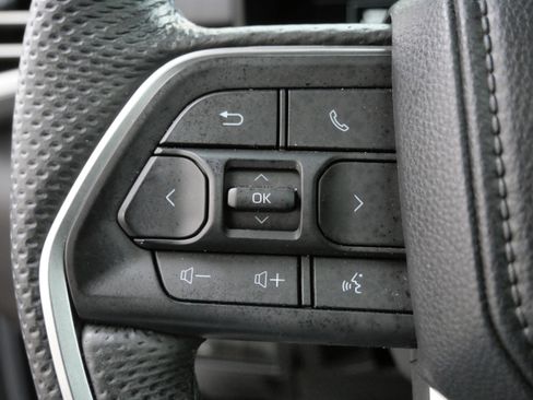 Certified 2025 Toyota Sequoia Platinum image 28