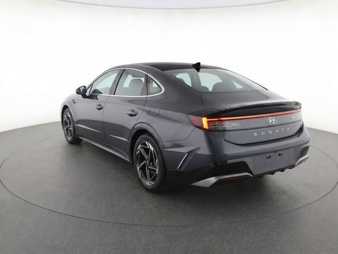 Used 2025 Hyundai Sonata SEL FWD image 3