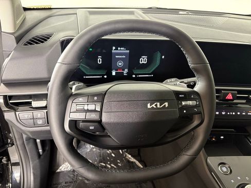 New 2026 Kia Sportage LX image 18