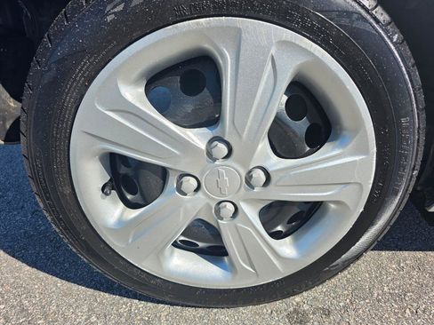 Used 2020 Chevrolet Spark LS image 17