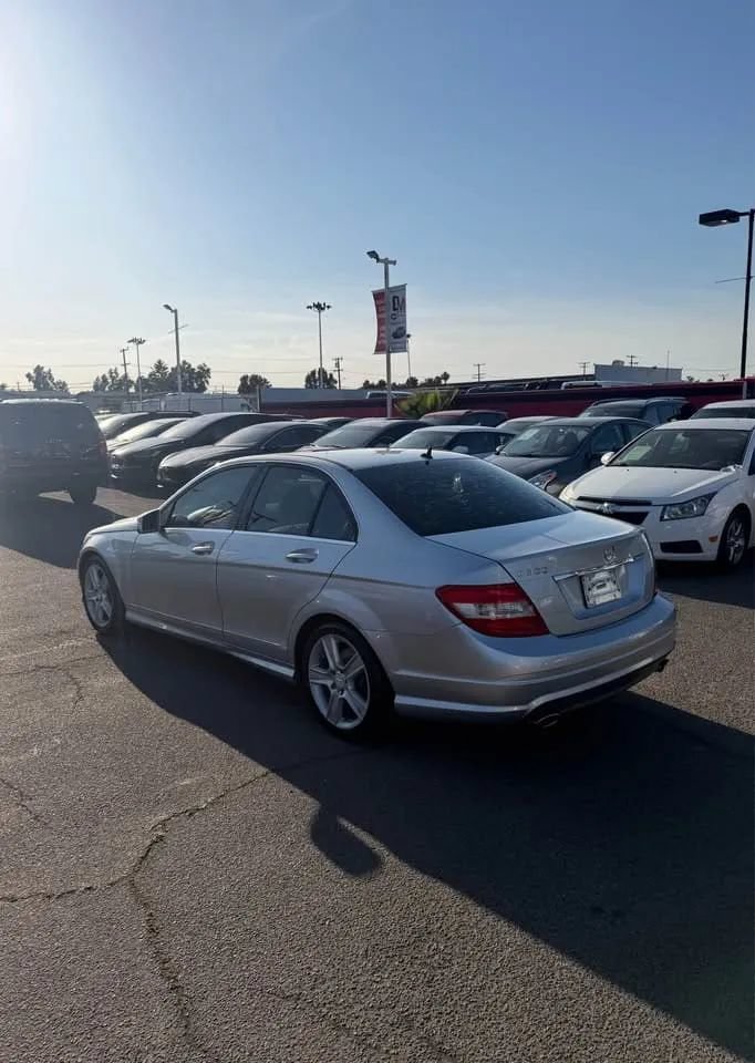 Used 2010 Mercedes-Benz C 300 Sedan image 4