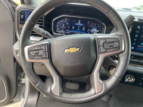 Used 2024 Chevrolet Silverado 1500 LT AWD/4WD image 34