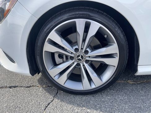 Used 2019 Mercedes-Benz CLA 250 4MATIC image 10