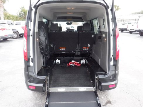 Used 2022 Ford Transit Connect XL image 2