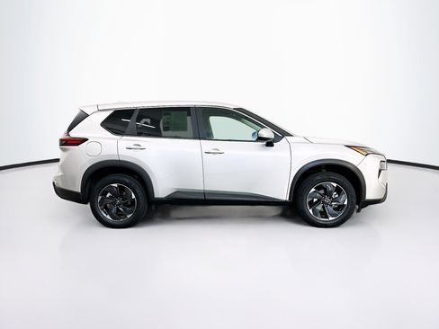 Used 2025 Nissan Rogue SV AWD/4WD image 10