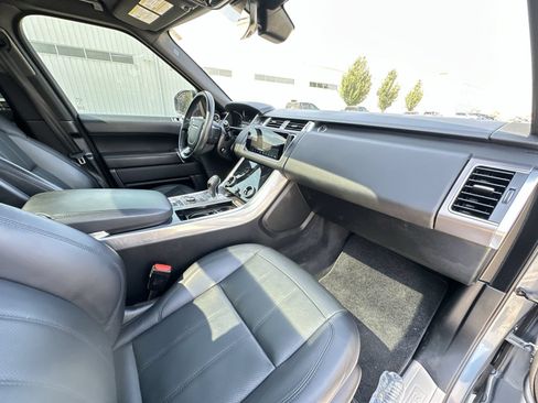 Used 2019 Land Rover Range Rover Sport HSE AWD/4WD image 29