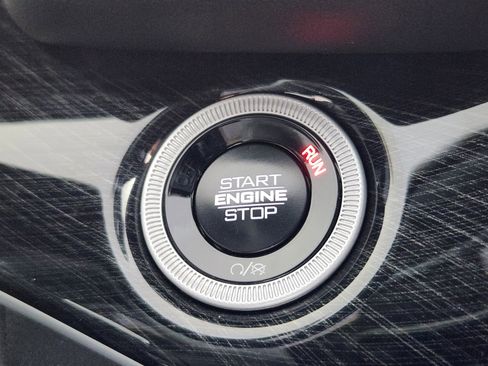 Used 2025 Jeep Grand Cherokee Trailhawk w/ Advanced Protech Group II image 26