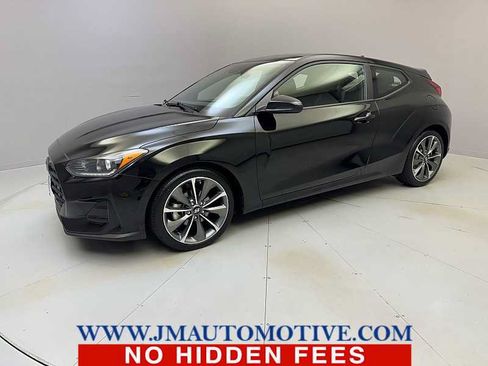 Used 2019 Hyundai Veloster 2.0 Premium FWD image 1
