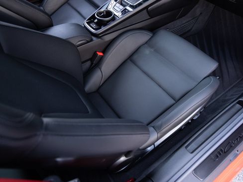 Certified 2024 Porsche 911 Carrera T RWD image 32