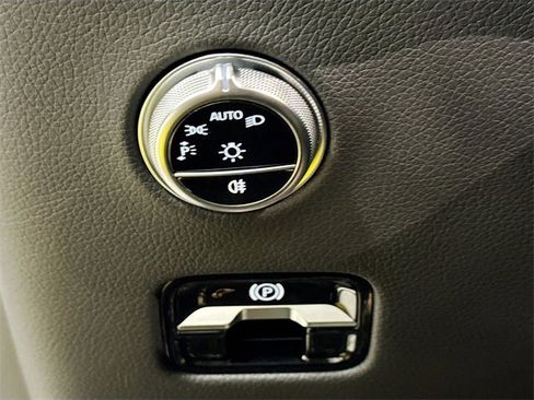 Certified 2024 Mercedes-Benz GLC 300 4MATIC image 10