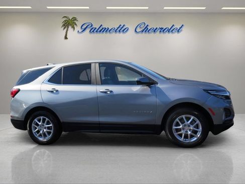 Used 2023 Chevrolet Equinox LT FWD image 2