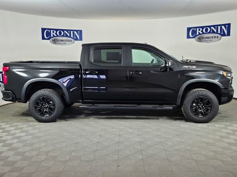 Used 2022 Chevrolet Silverado 1500 ZR2 w/ Technology Package AWD/4WD image 6