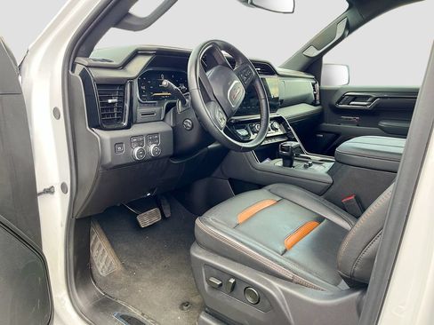 Used 2026 GMC Sierra 1500 AT4 AWD/4WD image 9