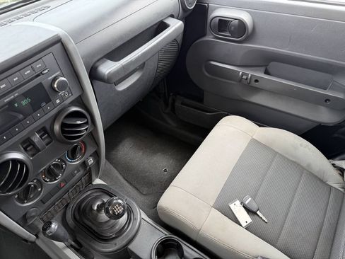 Used 2009 Jeep Wrangler X AWD/4WD image 21