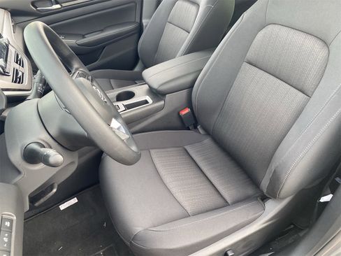 New 2025 Nissan Altima 2.5 SV image 21