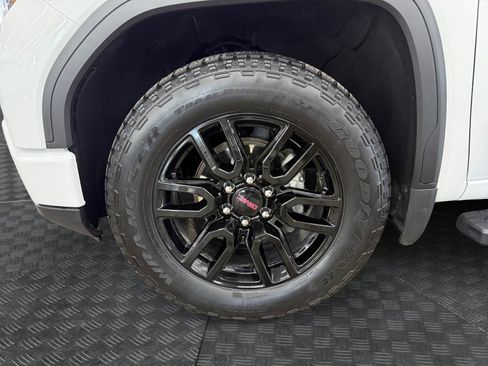 Used 2024 GMC Sierra 1500 Elevation w/ X31 Off-Road Package AWD/4WD image 32