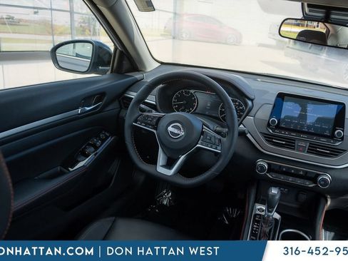 Used 2023 Jeep Compass Limited AWD/4WD image 14