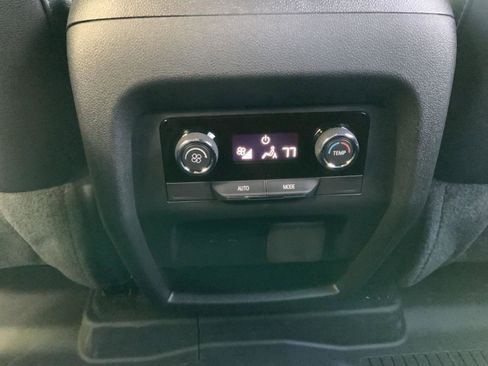 New 2026 Chevrolet Traverse Z71 w/ Driver Confidence Package image 26