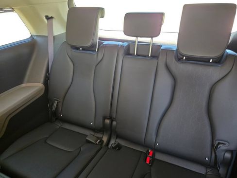 New 2026 Kia Carnival EX FWD image 20