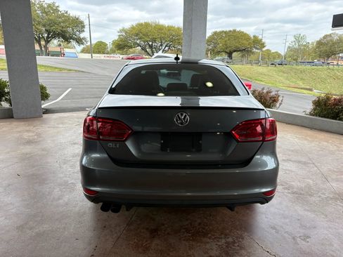 Used 2014 Volkswagen Jetta GLI FWD image 5