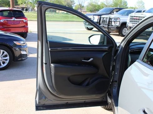 Used 2023 Hyundai Santa Cruz SEL Premium image 10