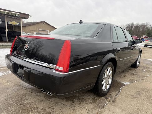 Used 2011 Cadillac DTS image 4