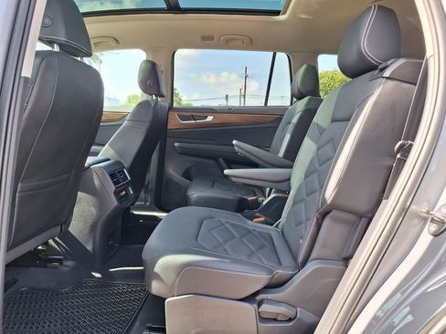 Used 2026 Volkswagen Atlas SE FWD image 11