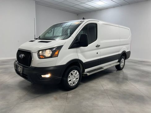 Used 2024 Ford Transit 250 Low Roof w/ Exterior Upgrade Package RWD image 3