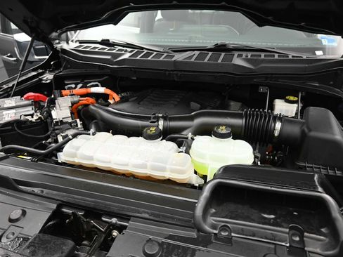 Used 2022 Ford F150 Platinum w/ Equipment Group 701A High image 11