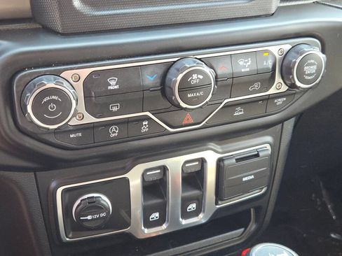 Used 2023 Jeep Wrangler Sport AWD/4WD image 13