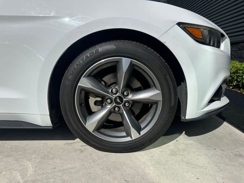 Used 2017 Ford Mustang Premium image 15