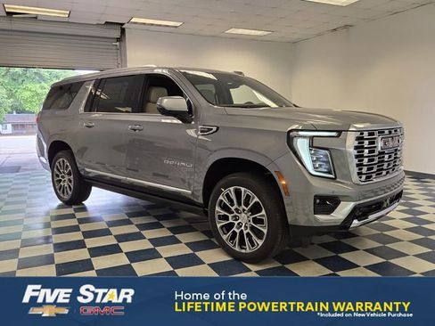 New 2026 GMC Yukon XL Denali w/ Denali Reserve Package AWD/4WD image 1